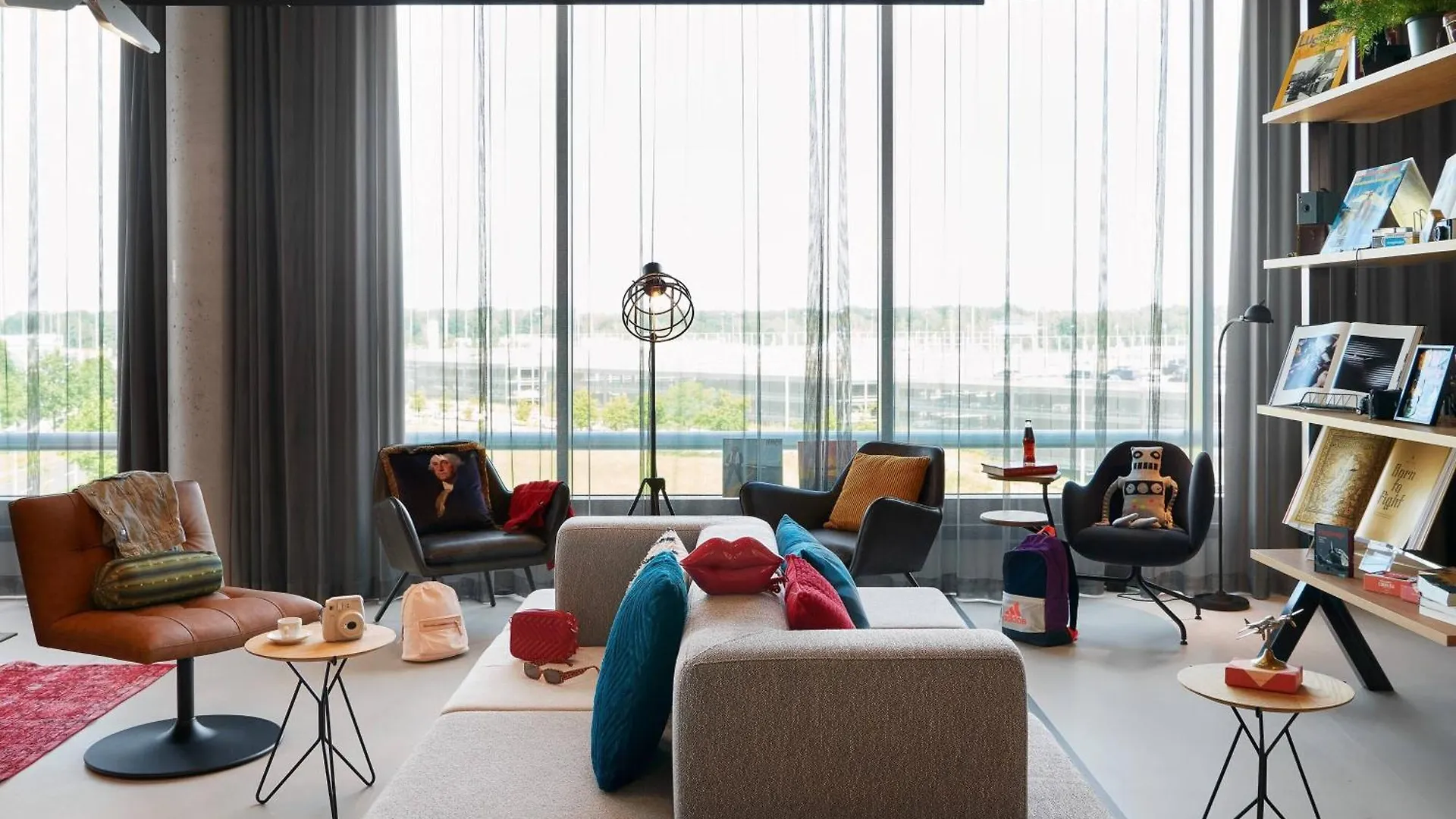 ***  Отель Moxy Cologne Bonn Airport Германия