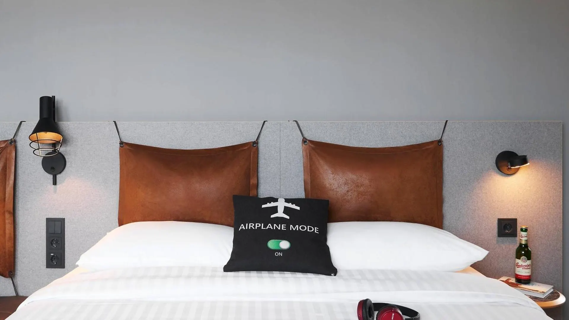 Отель Moxy Cologne Bonn Airport