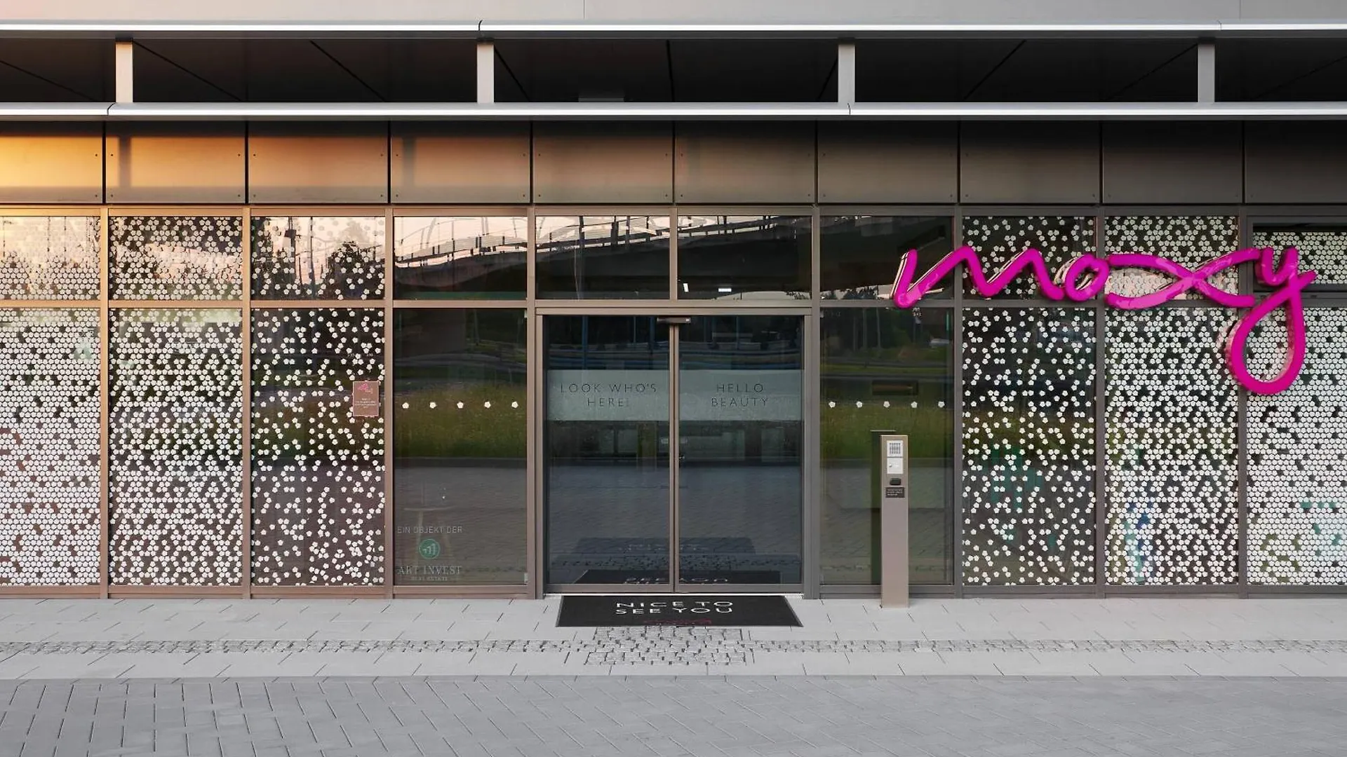 Moxy Cologne Bonn Airport Hotel